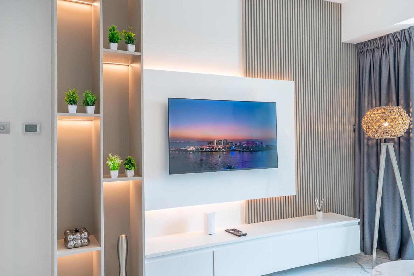Rh -luxury 1br, Large Balcony & High-end Interiors, Downtown Dubai